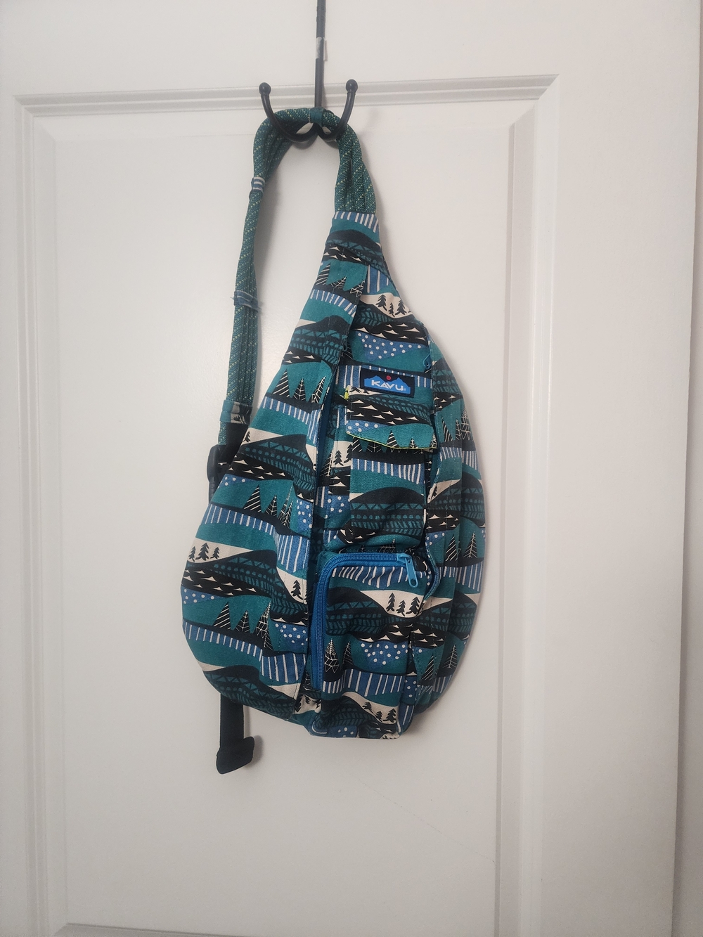 KAVU Teal Patterned Rope Sling Bag - Teal/Blue